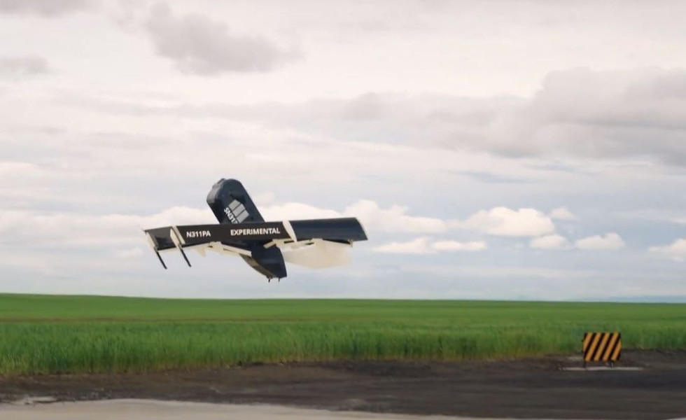 Amazon recibe autorización para entregar paquetes por dron en EEUU: pronto será posible en España